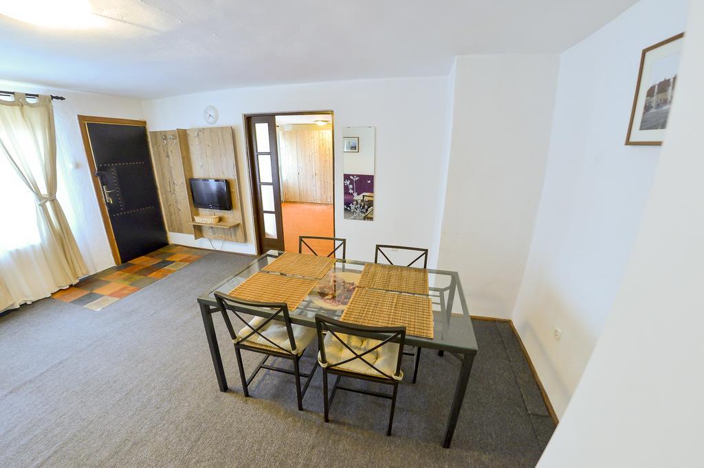 Apartment Gabriel Sibiu Buitenkant foto