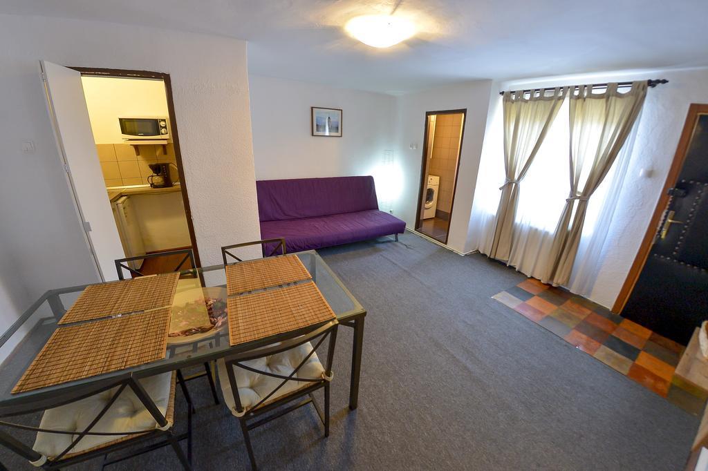 Apartment Gabriel Sibiu Buitenkant foto